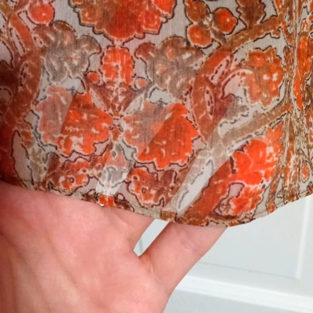 🆕 Antonio Melani - Sheer Floral Ruffled Top - Picture 5 of 10